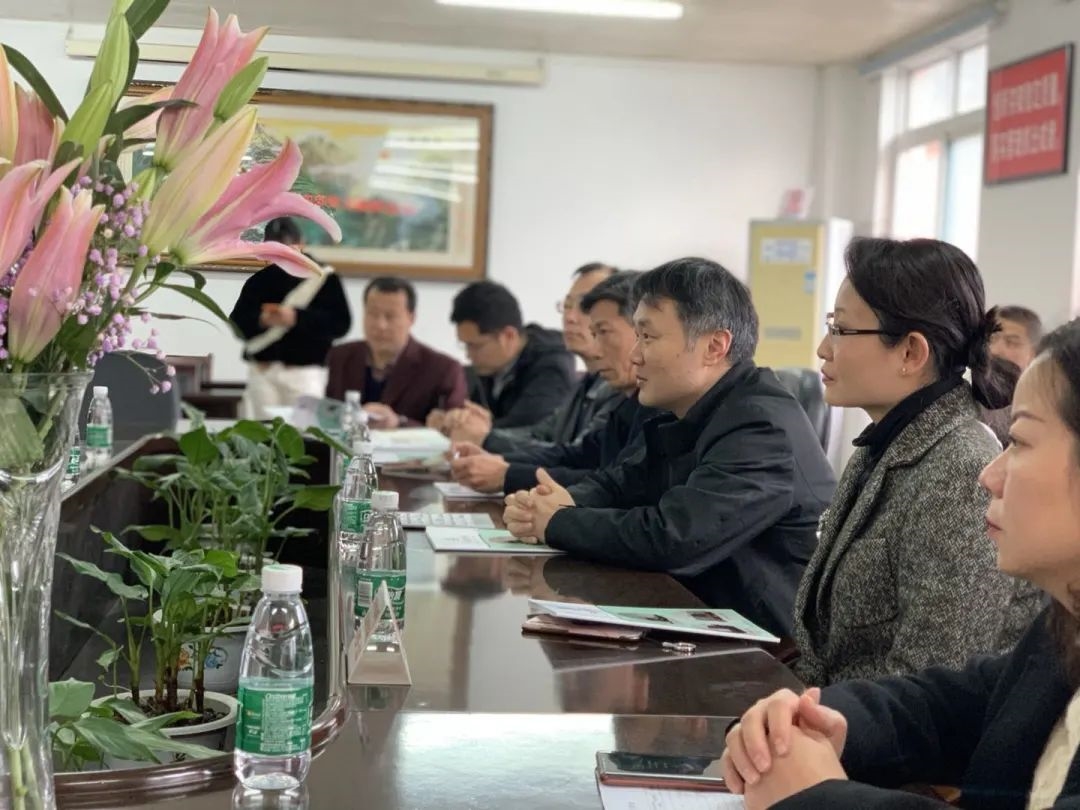 桂林市秀峰区委政府领导莅临桂北公司进行开年慰问工作